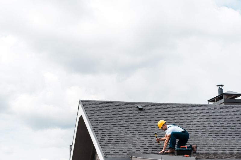 When to Hire a Roofing Service